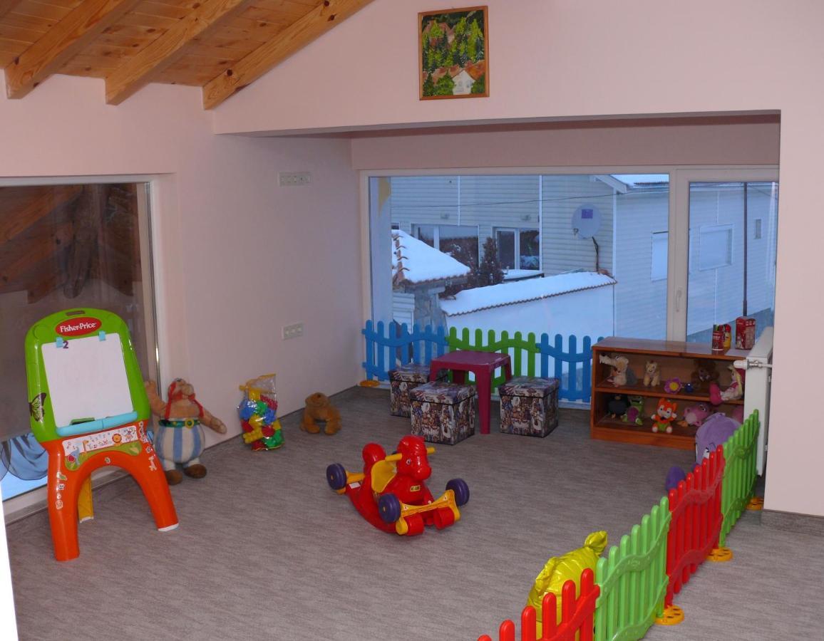 Комплекс Лебанов Hotel Yundola Екстериор снимка