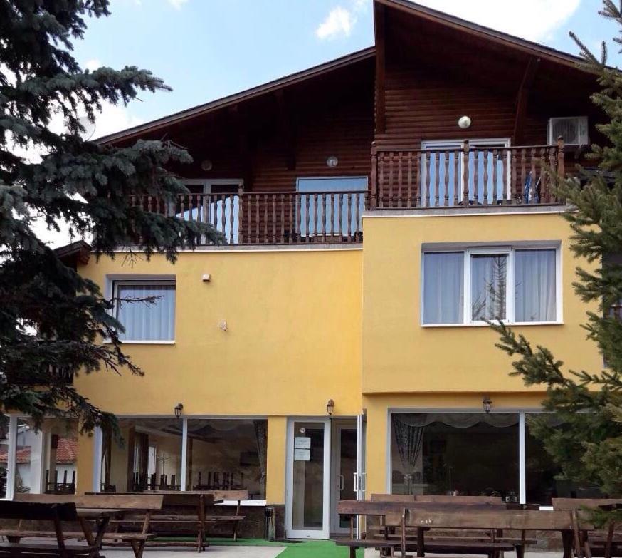 Комплекс Лебанов Hotel Yundola Екстериор снимка